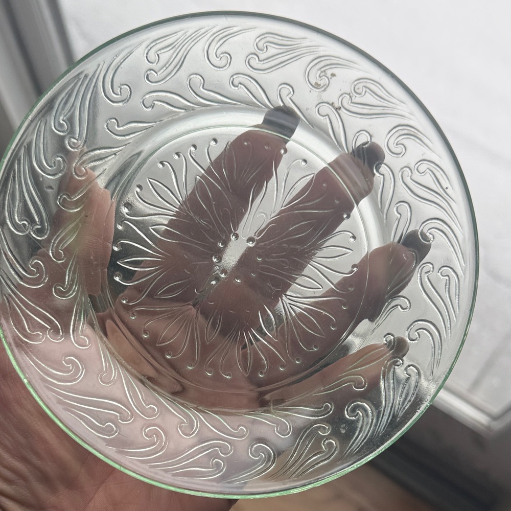 Elegant Uranium Clear Glass Plate with Intricate Design